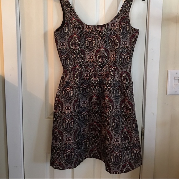 BB Dakota Princess dress - Picture 2 of 4